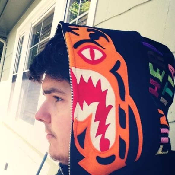 Meet your Posher, Alexander - Picture 1 of 1